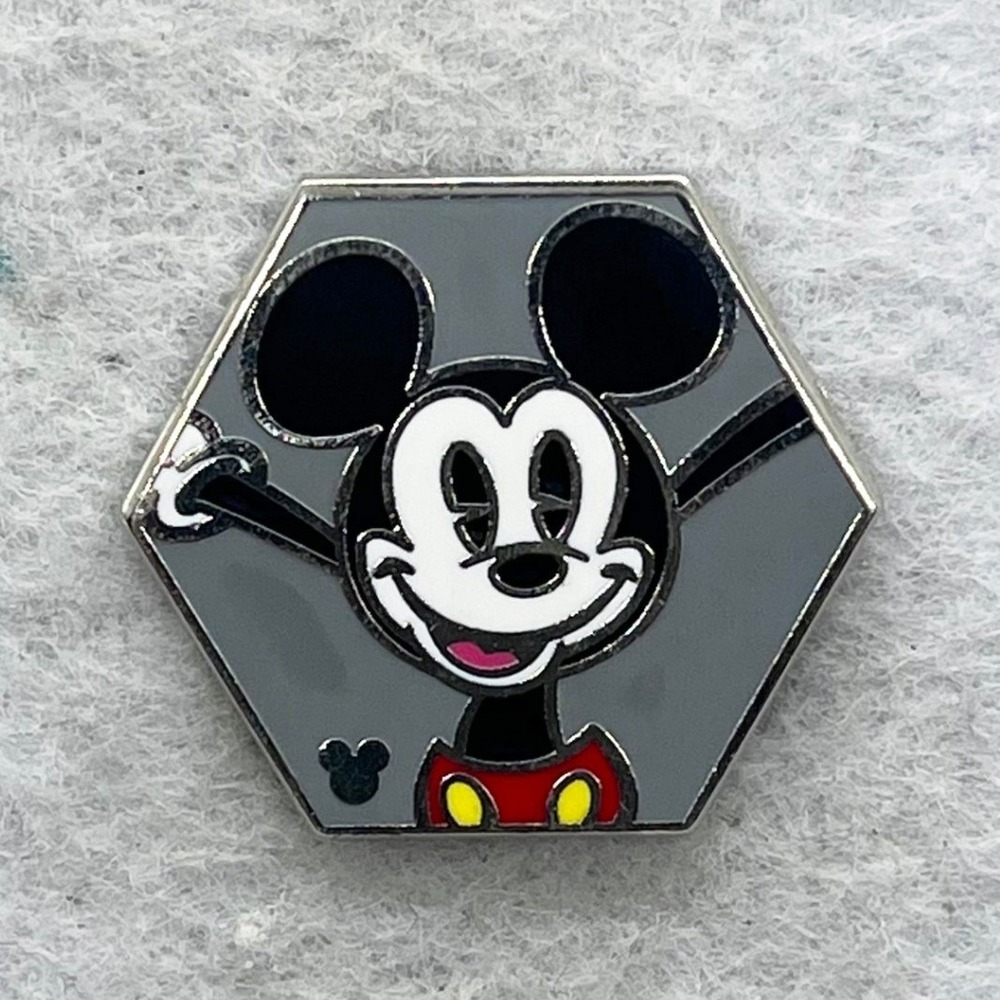 ๐ฎ 5/$25 Disney Animated Shorts Mickey Mouse Pin